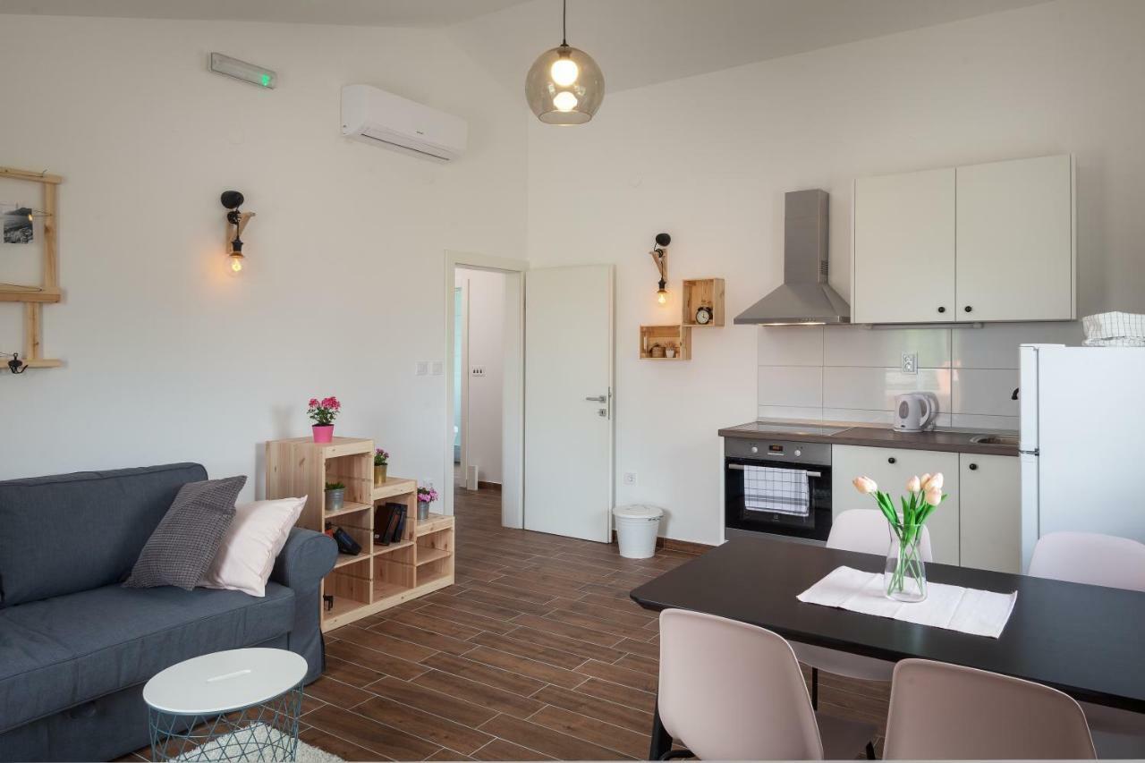 Kvasina Apartments Zadvarje Extérieur photo
